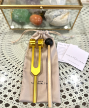 Load image into Gallery viewer, Solar Plexus Chakra Tuning Fork Kit ~ 126.22 Hz
